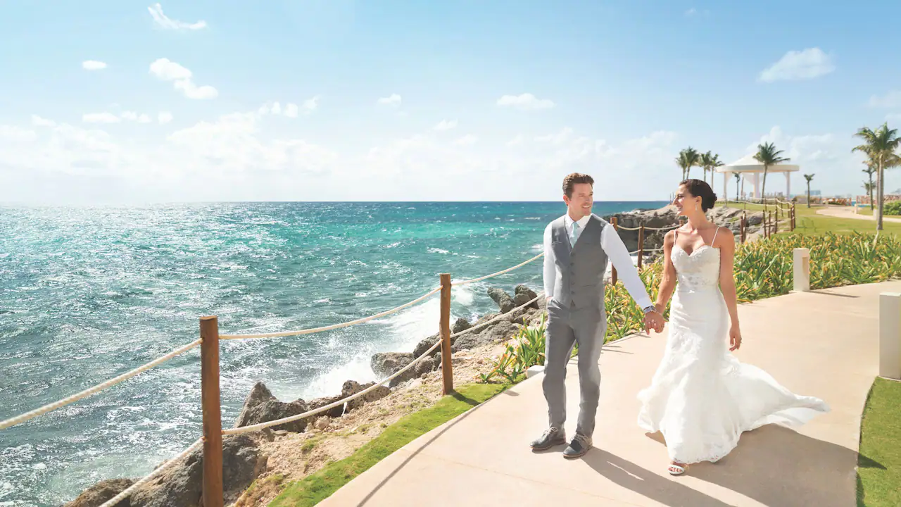 Hyatt Ziva vs. Hyatt Zilara: What’s the Difference (and Which Is Right for Your Wedding)?