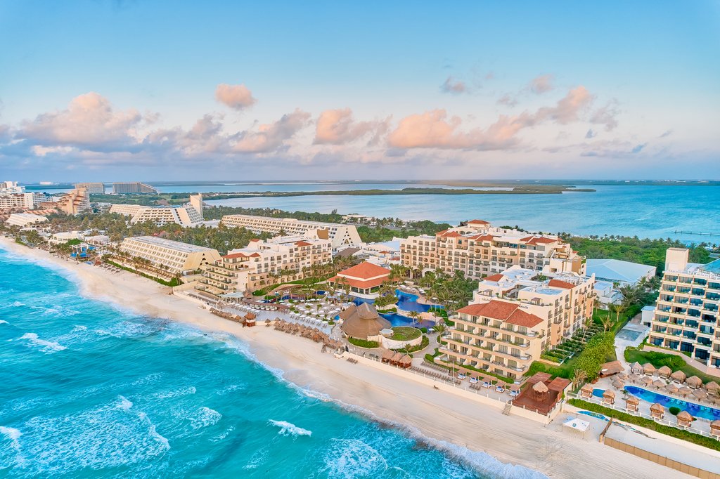 Fiesta Americana Condesa Cancún: What to Know Before You Book