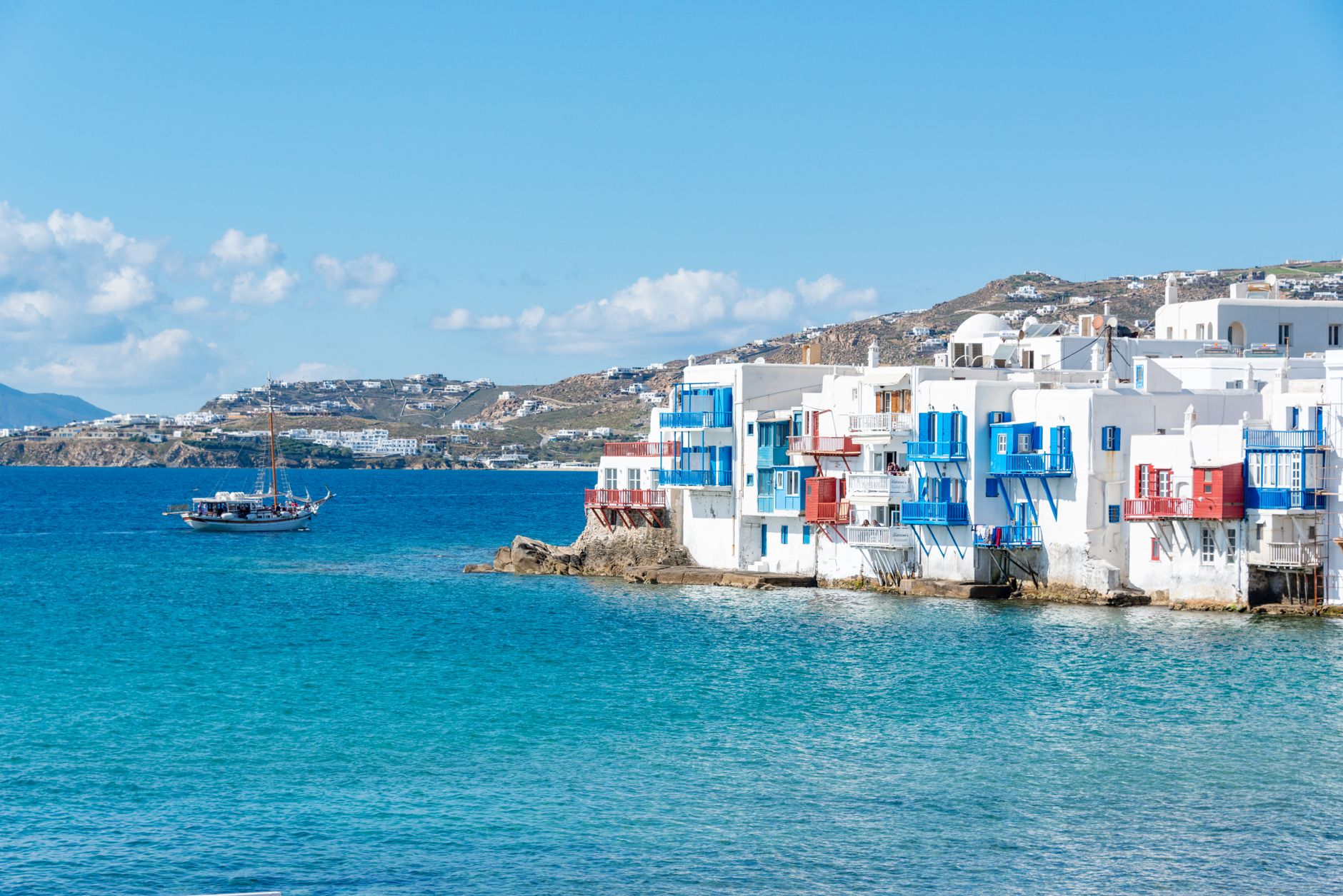 Mykonos Travel Guide: Beach Clubs, Chora, and When to Go