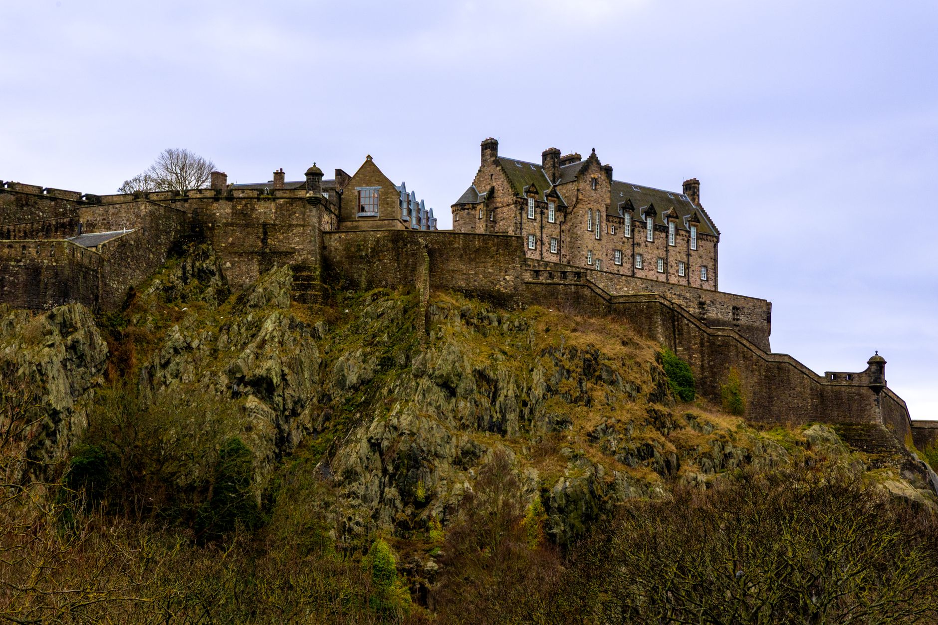 Edinburgh Travel Guide: Castle, Old Town, and When to Go